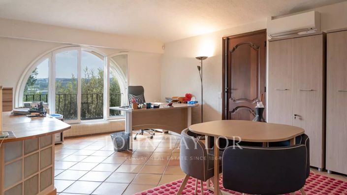 Image No.13-4 Bed House for sale