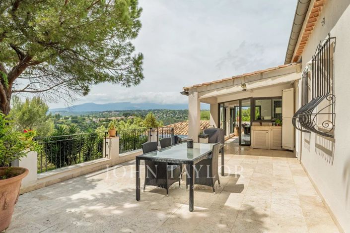 Image No.14-4 Bed House for sale