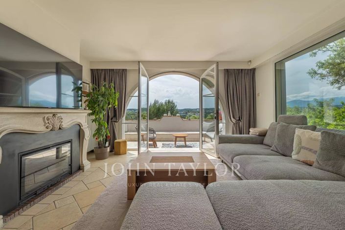 Image No.5-4 Bed House for sale