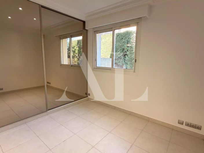 Image No.13-4 Bed House for sale