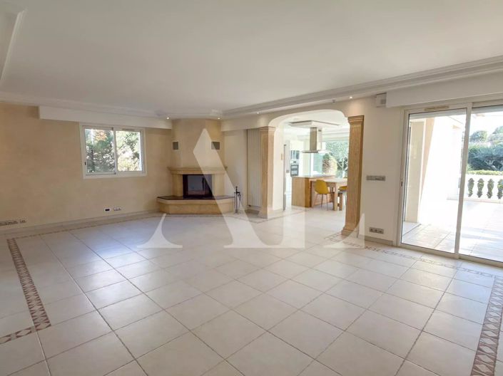 Image No.3-4 Bed House for sale