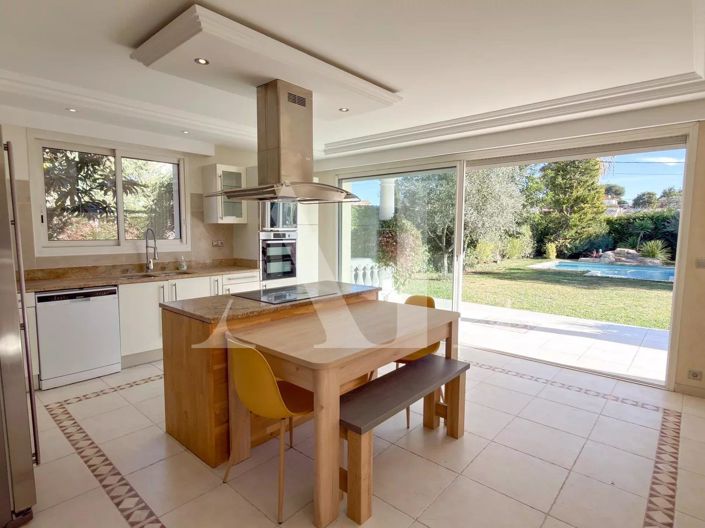 Image No.4-4 Bed House for sale