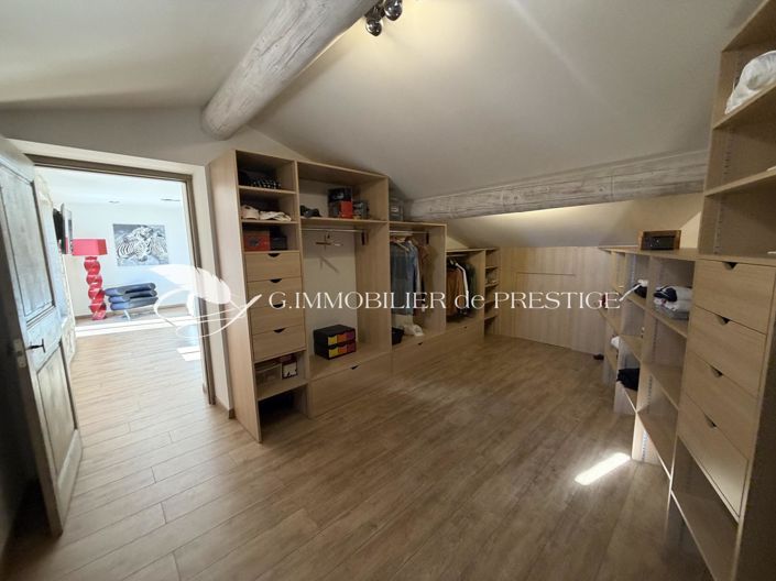 Image No.28-5 Bed House for sale