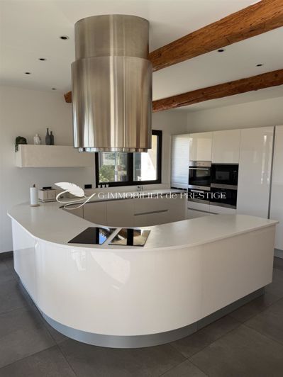 Image No.6-5 Bed House for sale