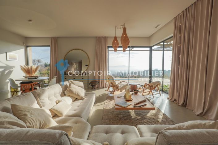 Image No.10-4 Bed House for sale