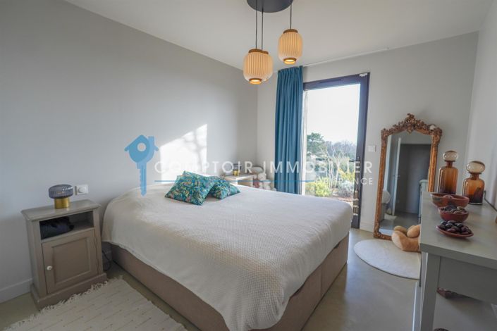 Image No.16-4 Bed House for sale