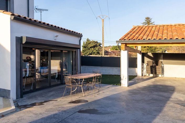 Image No.10-5 Bed House for sale