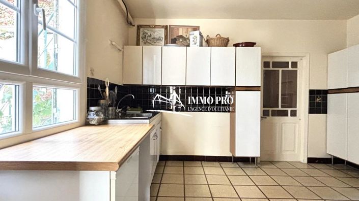 Image No.7-5 Bed House for sale