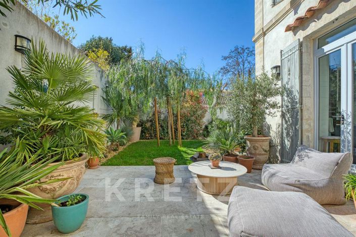 Image No.17-6 Bed House for sale