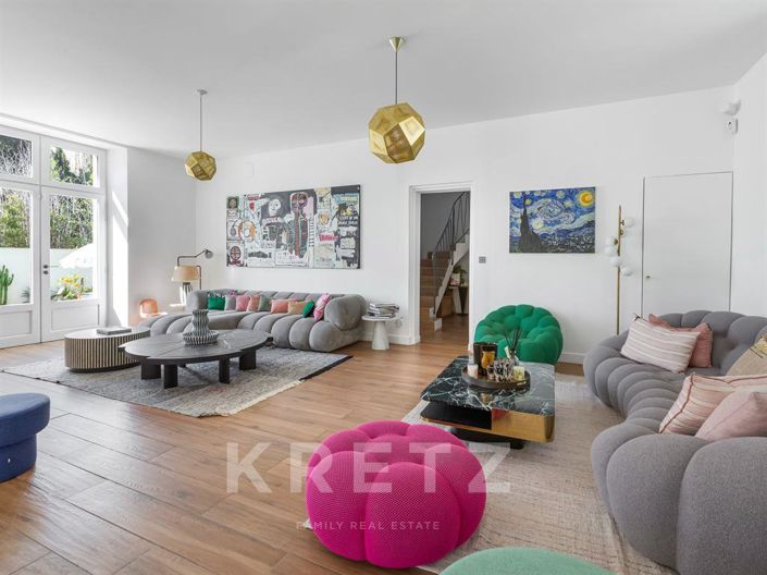 Image No.9-6 Bed House for sale