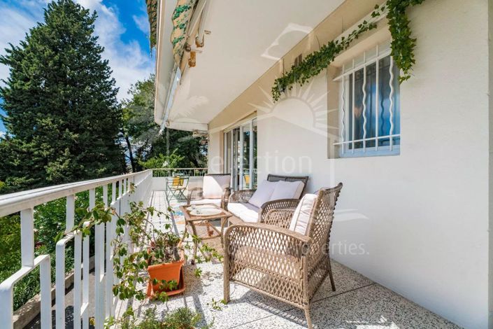 Image No.20-2 Bed Apartment for sale