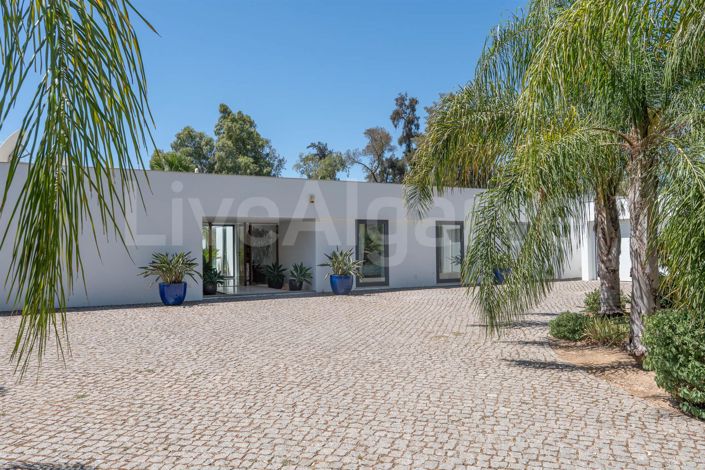 Image No.4-4 Bed House for sale