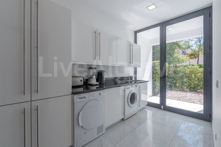 Image No.47-4 Bed House for sale