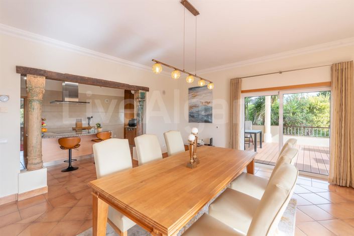 Image No.13-3 Bed House for sale