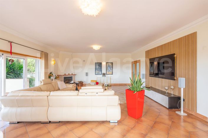 Image No.7-3 Bed House for sale