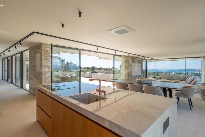 Image No.25-5 Bed House for sale