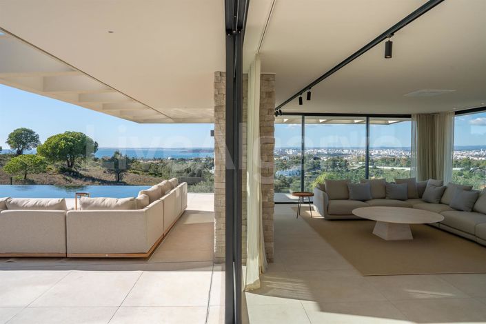 Image No.28-5 Bed House for sale