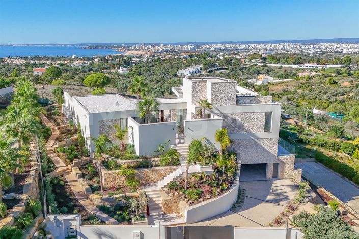 Image No.3-5 Bed House for sale