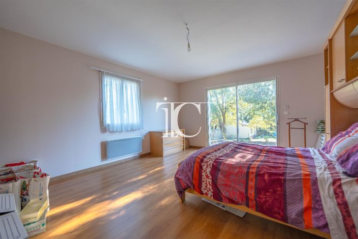 Image No.15-5 Bed House for sale