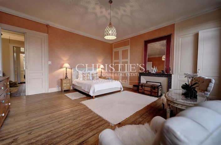 Image No.18-10 Bed House for sale