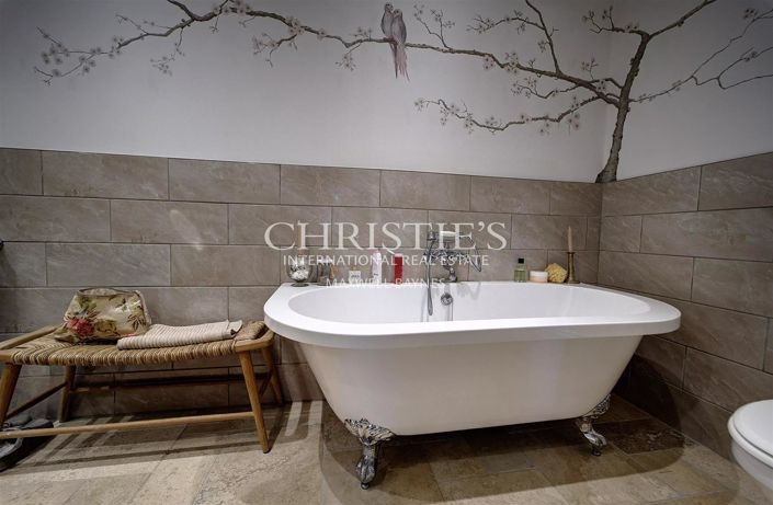 Image No.21-10 Bed House for sale