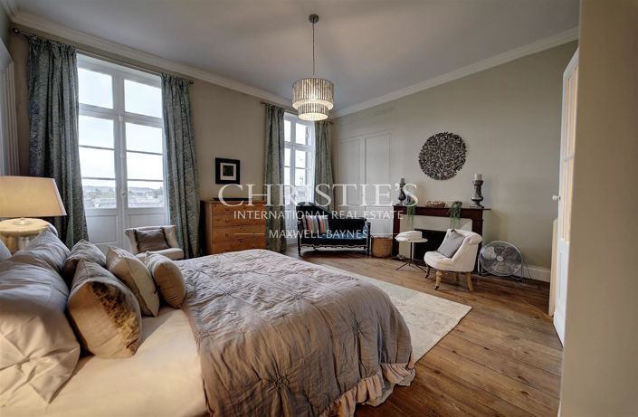 Image No.22-10 Bed House for sale