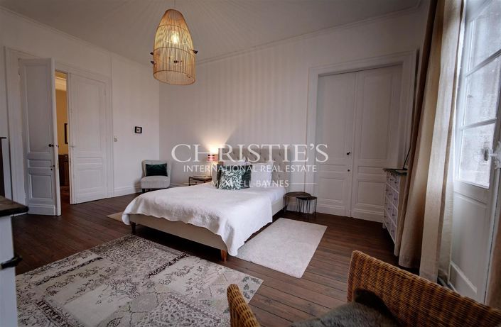 Image No.24-10 Bed House for sale