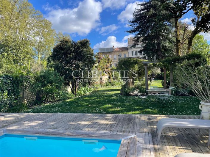 Image No.41-10 Bed House for sale