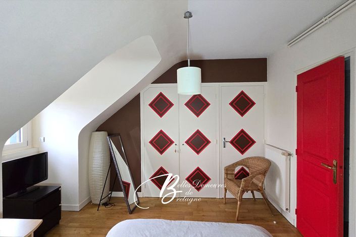 Image No.17-4 Bed House for sale