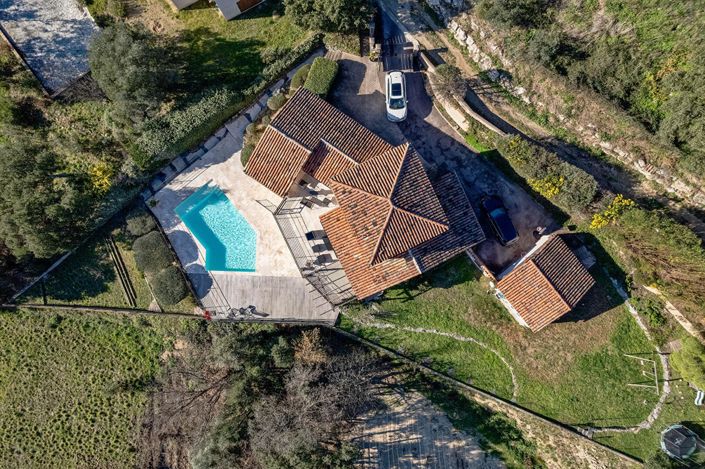 Image No.2-4 Bed House for sale