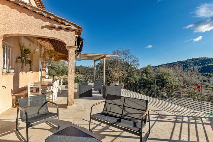 Image No.9-4 Bed House for sale