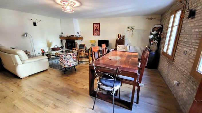 Image No.10-4 Bed House for sale