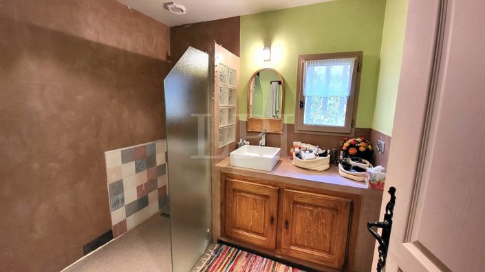 Image No.15-4 Bed House for sale