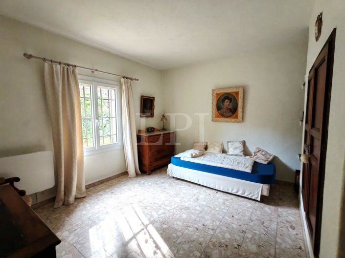 Image No.15-4 Bed House for sale