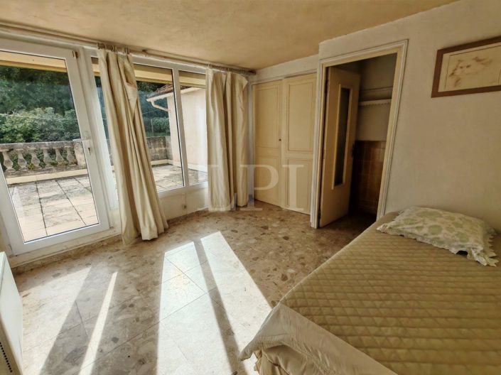 Image No.19-4 Bed House for sale