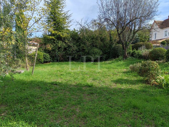 Image No.21-4 Bed House for sale