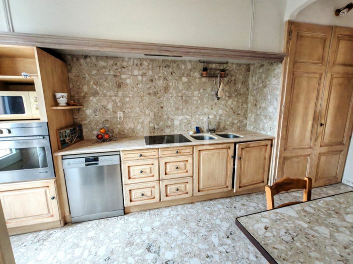 Image No.9-4 Bed House for sale