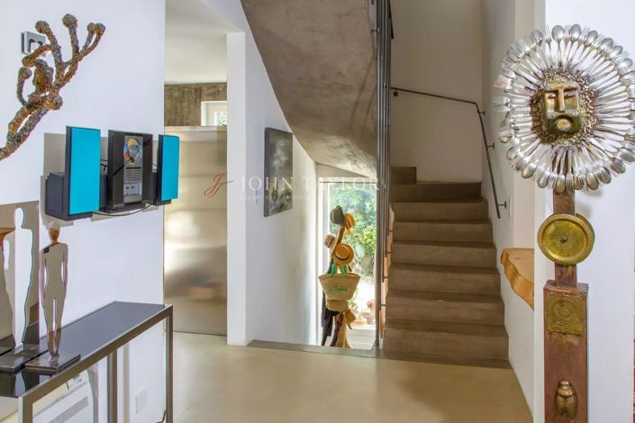 Image No.10-6 Bed House for sale