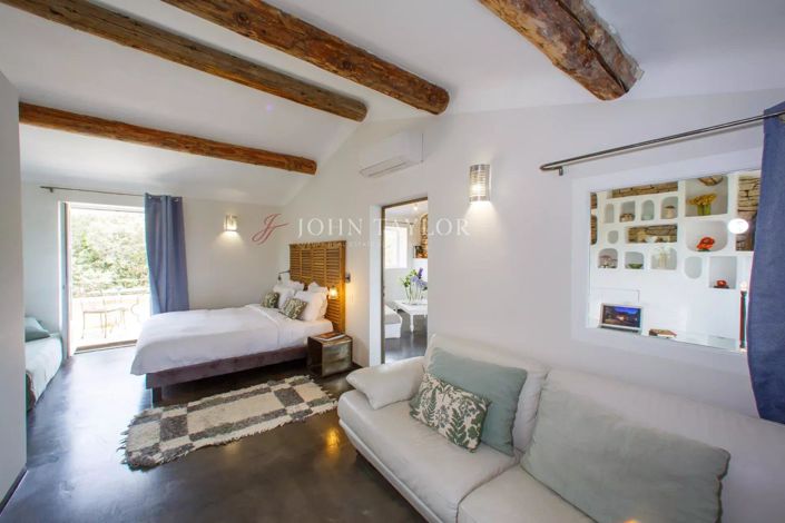 Image No.12-6 Bed House for sale