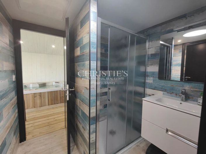 Image No.15-4 Bed House for sale