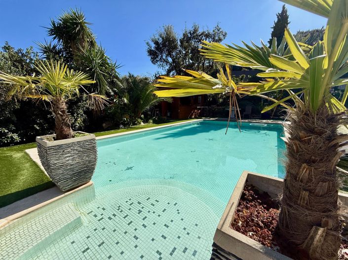 Image No.10-3 Bed House for sale