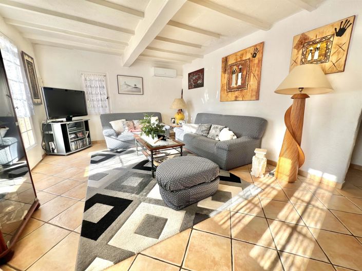 Image No.2-4 Bed House for sale