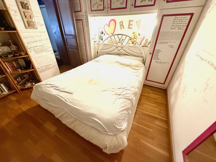 Image No.6-4 Bed House for sale