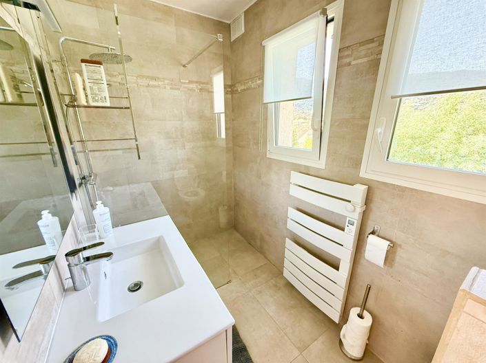 Image No.13-4 Bed House for sale