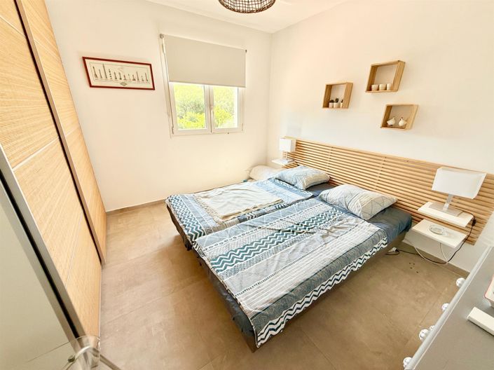 Image No.15-4 Bed House for sale