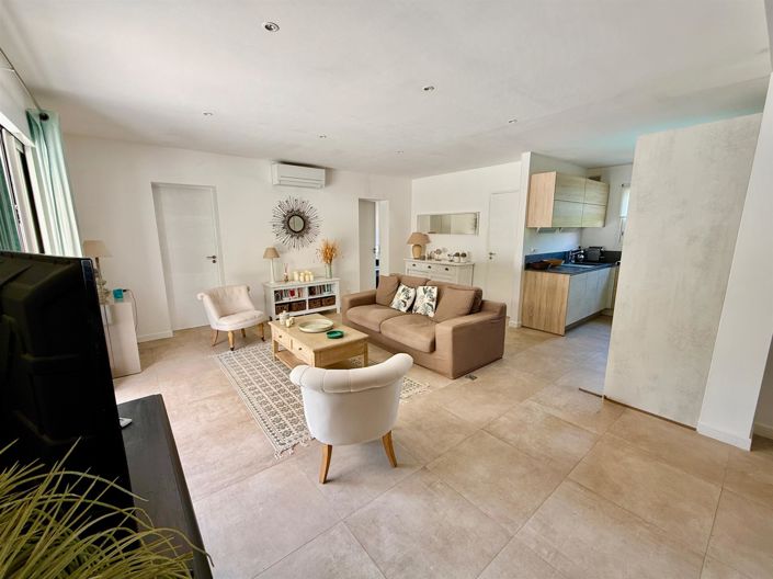 Image No.16-4 Bed House for sale