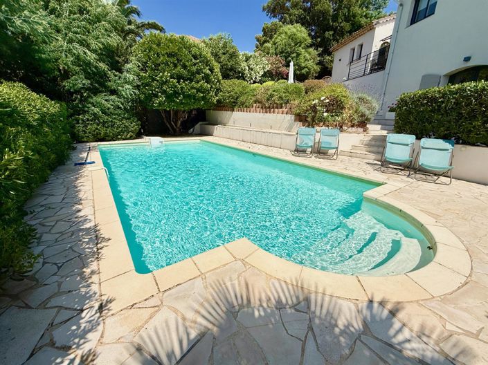 Image No.2-4 Bed House for sale