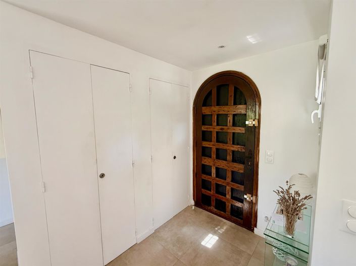 Image No.27-4 Bed House for sale