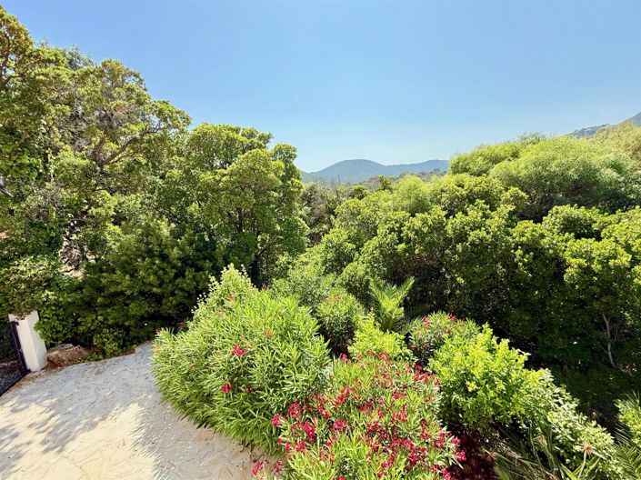 Image No.34-4 Bed House for sale