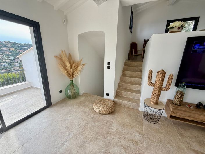 Image No.9-4 Bed House for sale